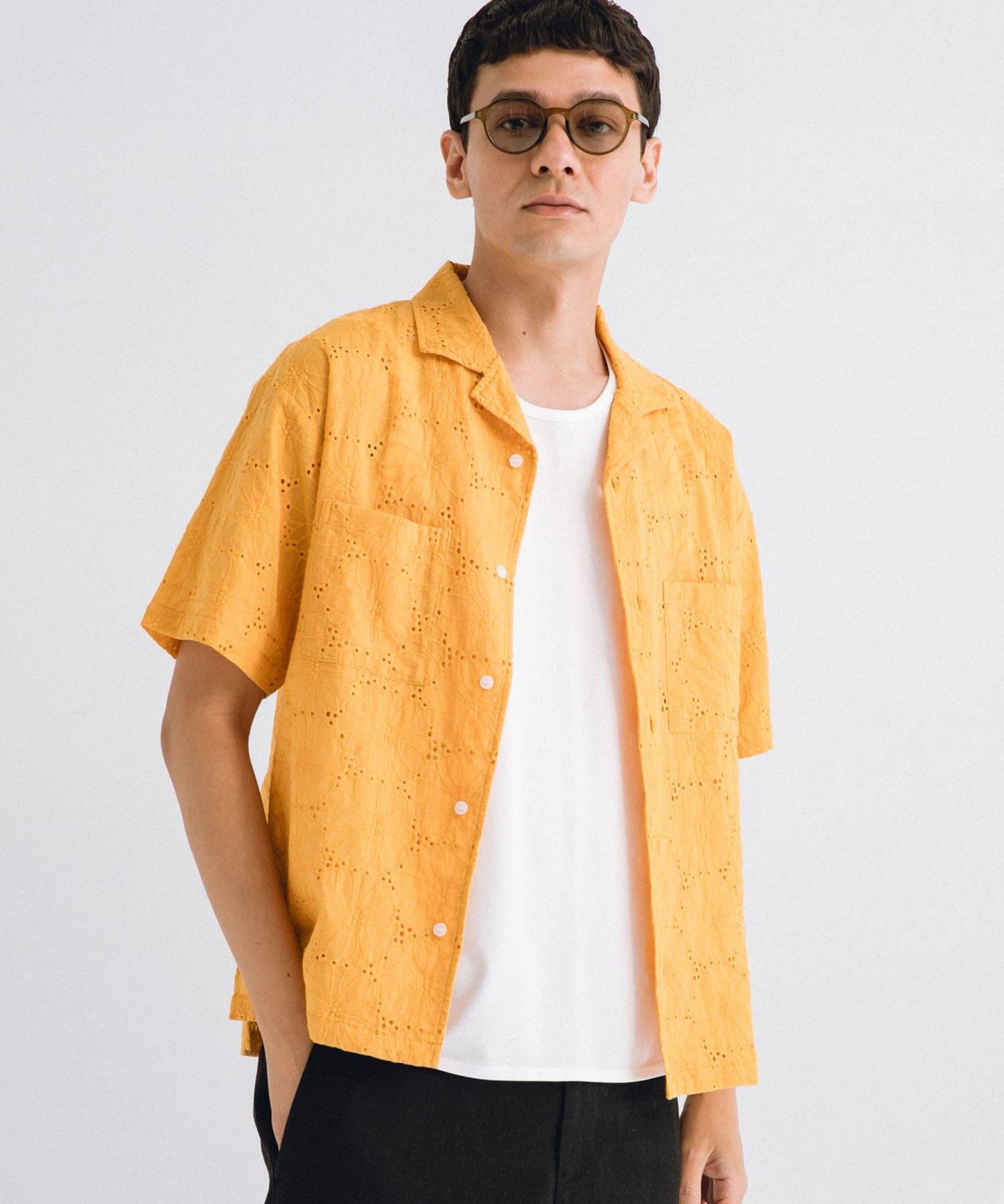 166096236