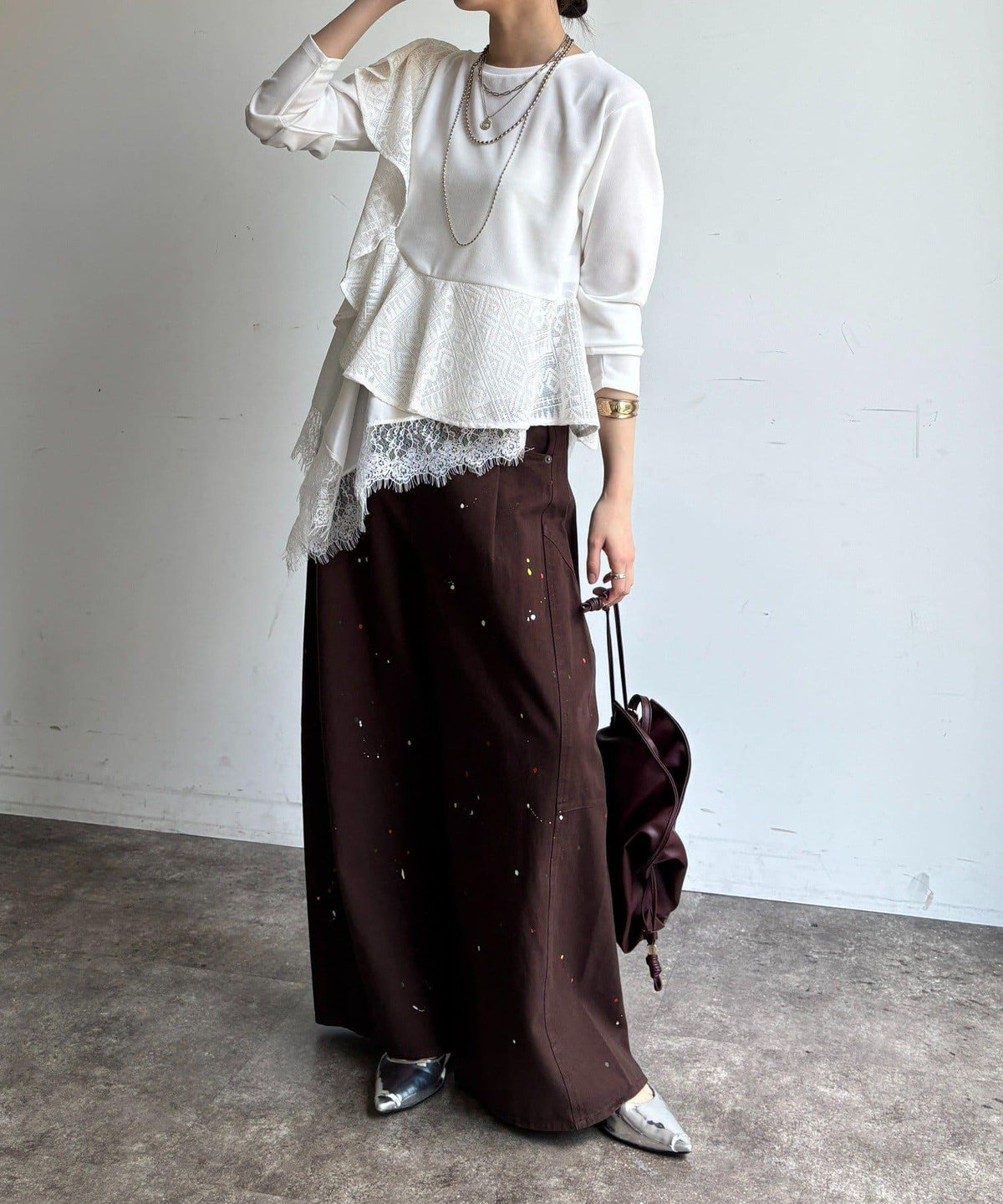 174108028