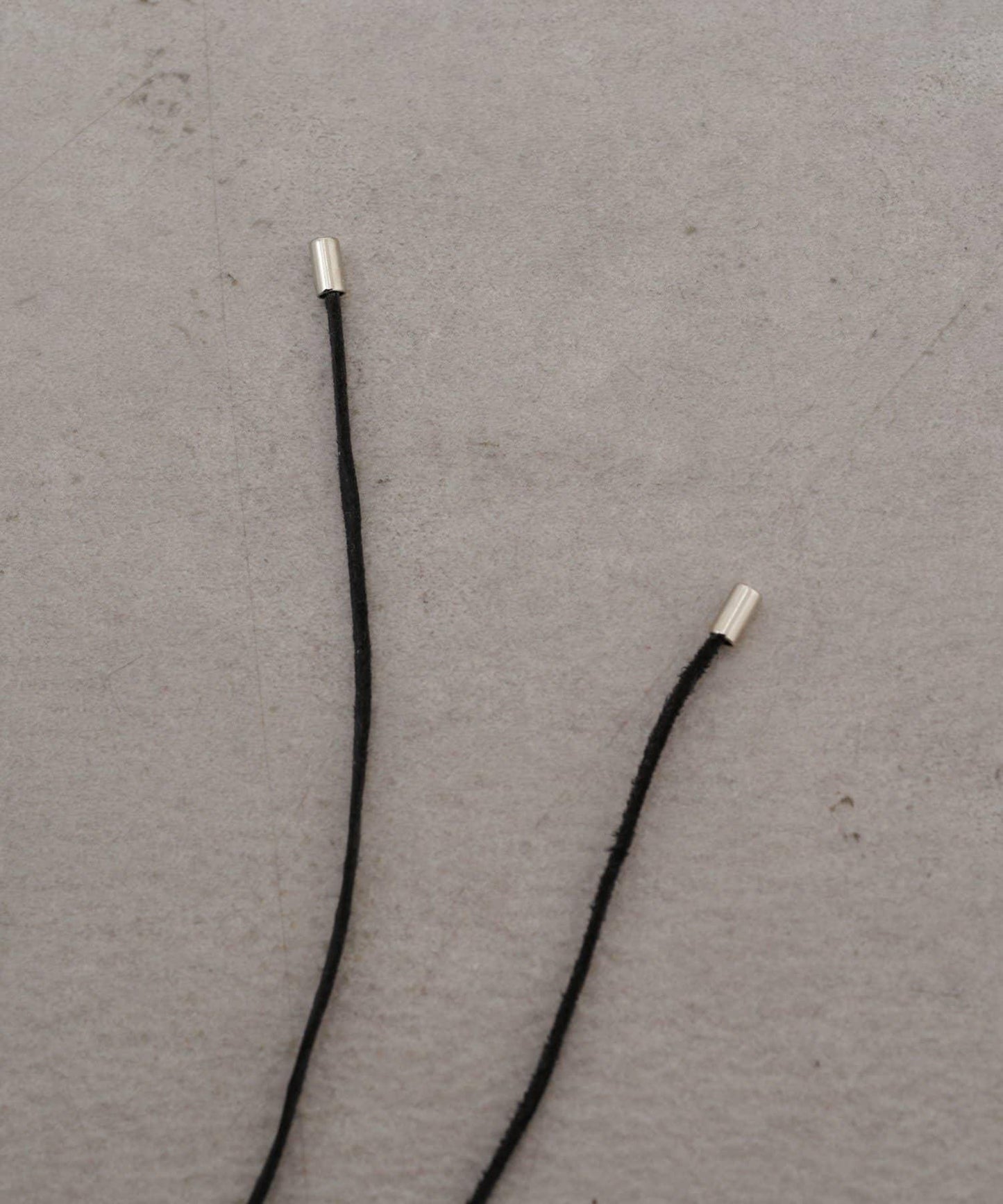 285958972