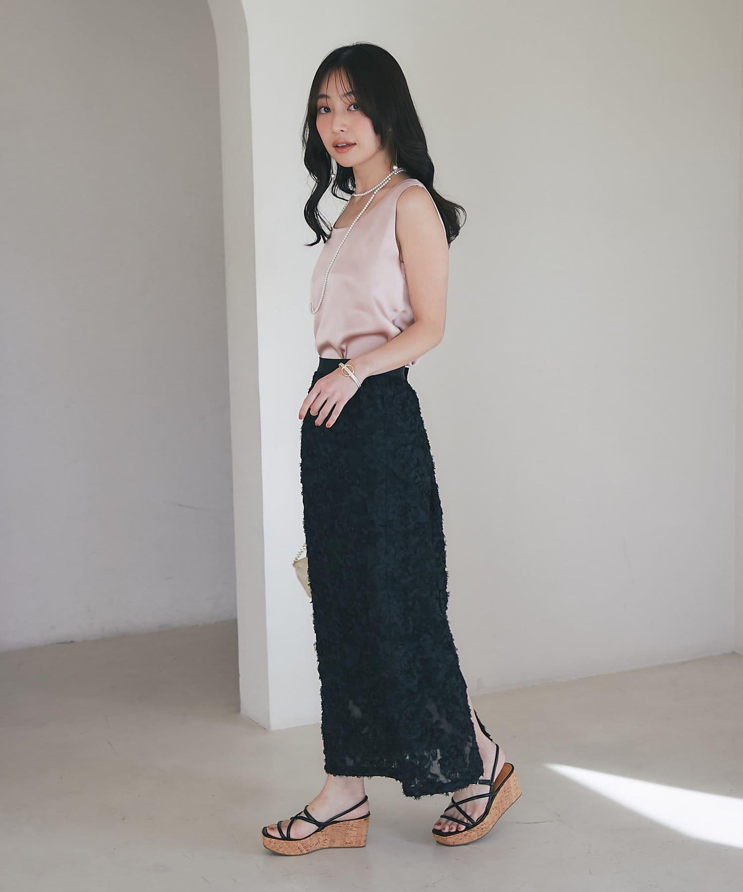 242999754