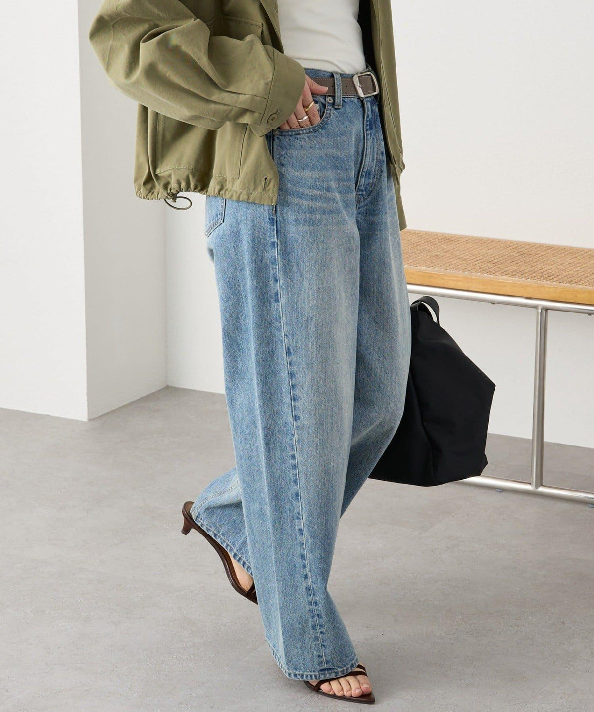 283395640