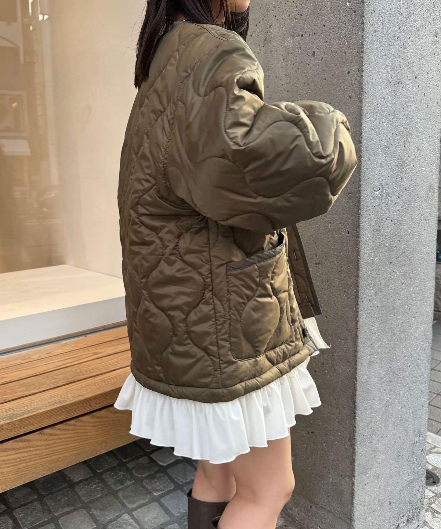 279022718