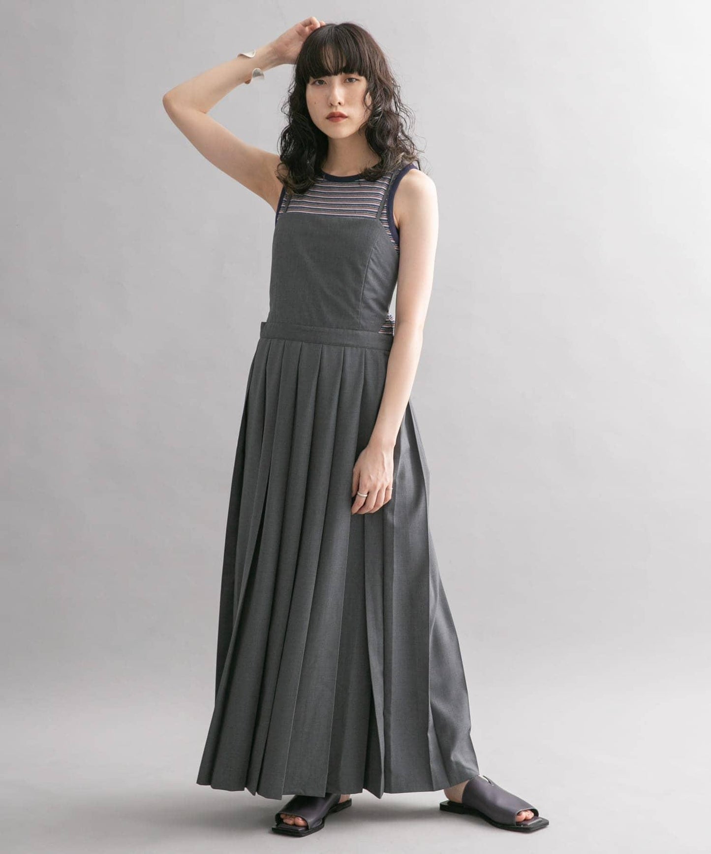 269425486