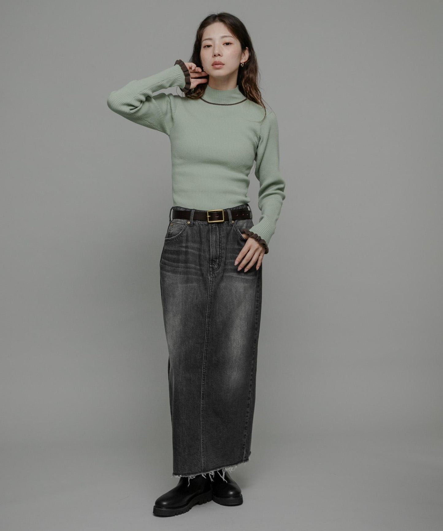 166902854