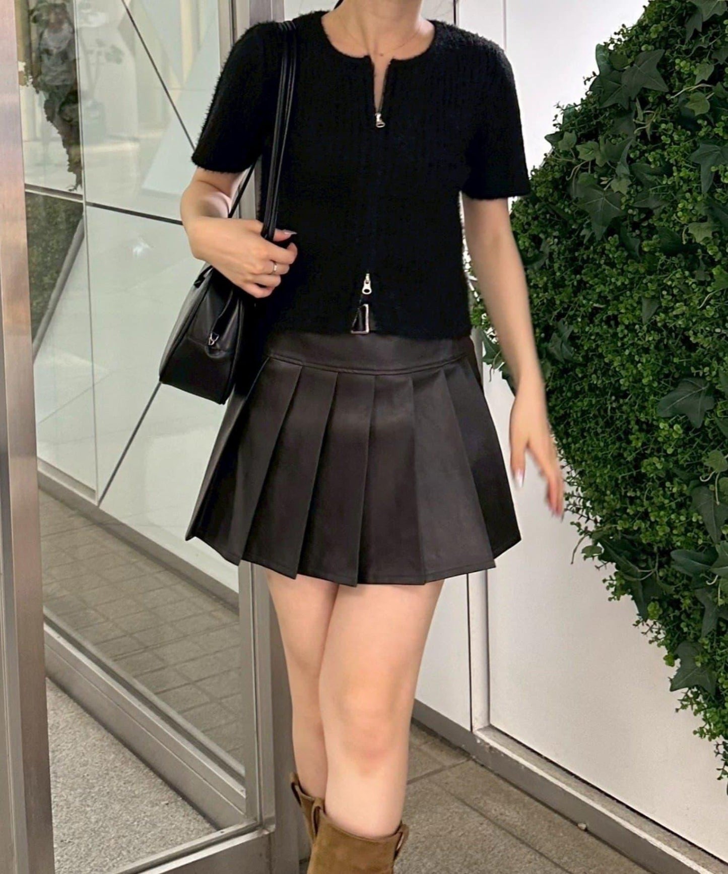 165710153