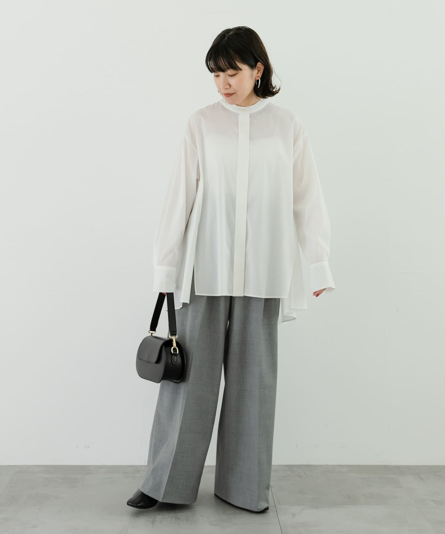 102571100