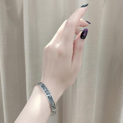 162369500