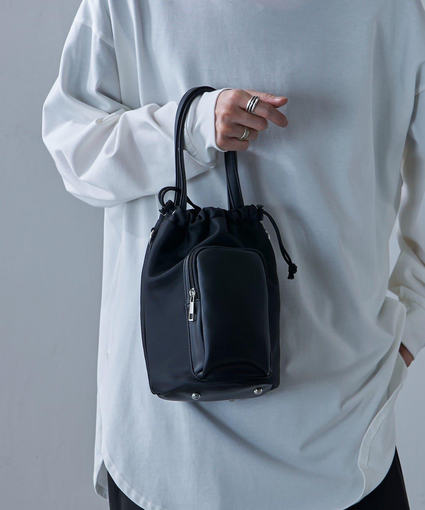 251574833