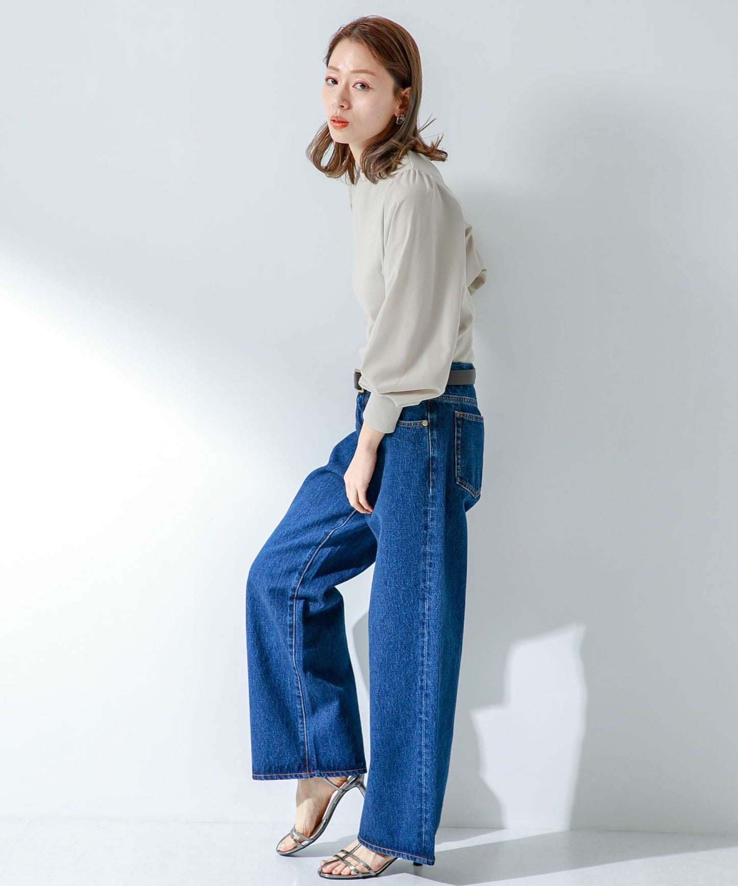 116933898