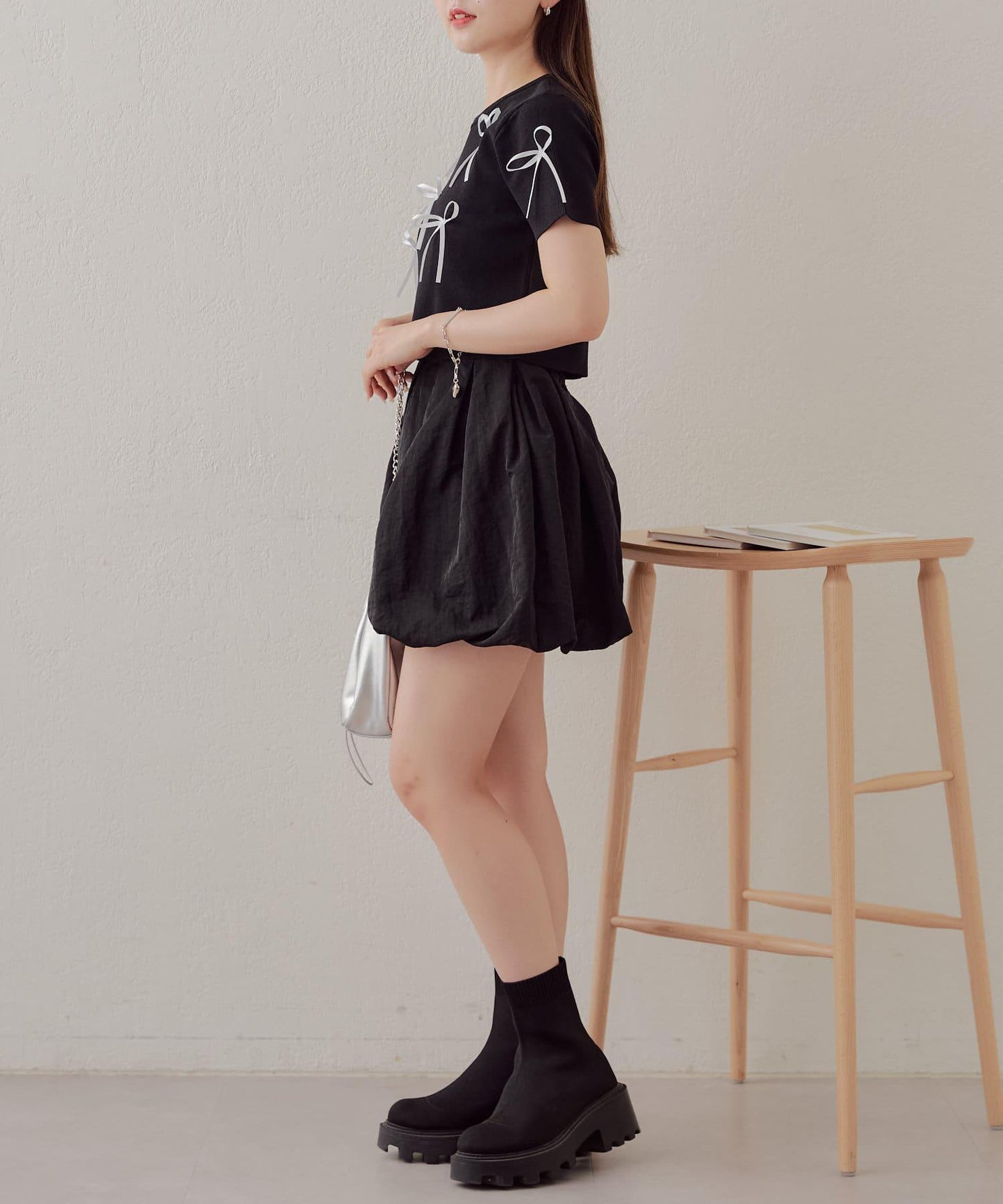 133010924