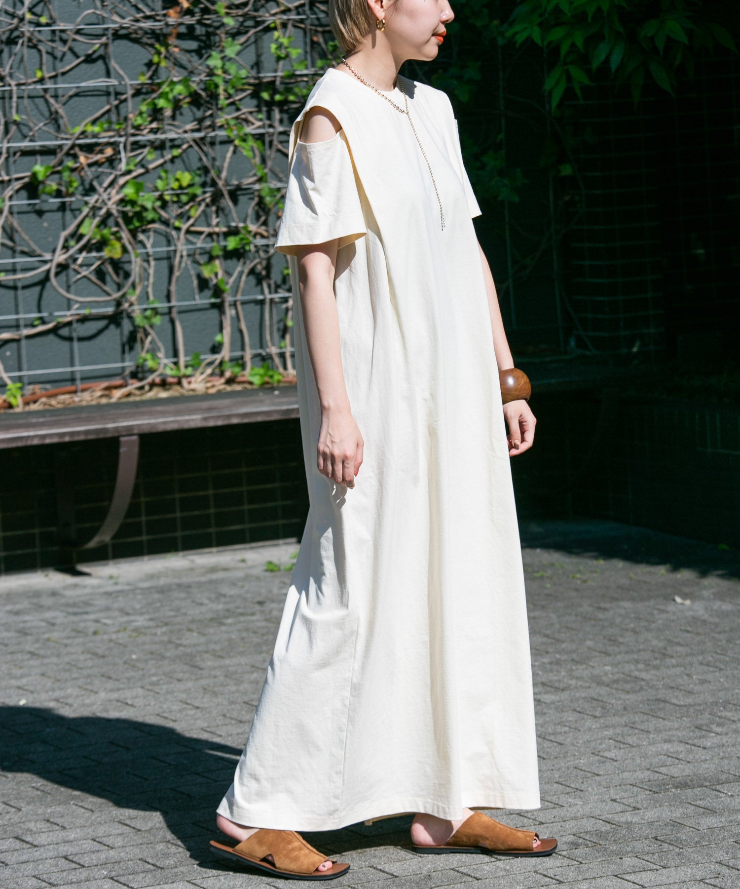 99304664