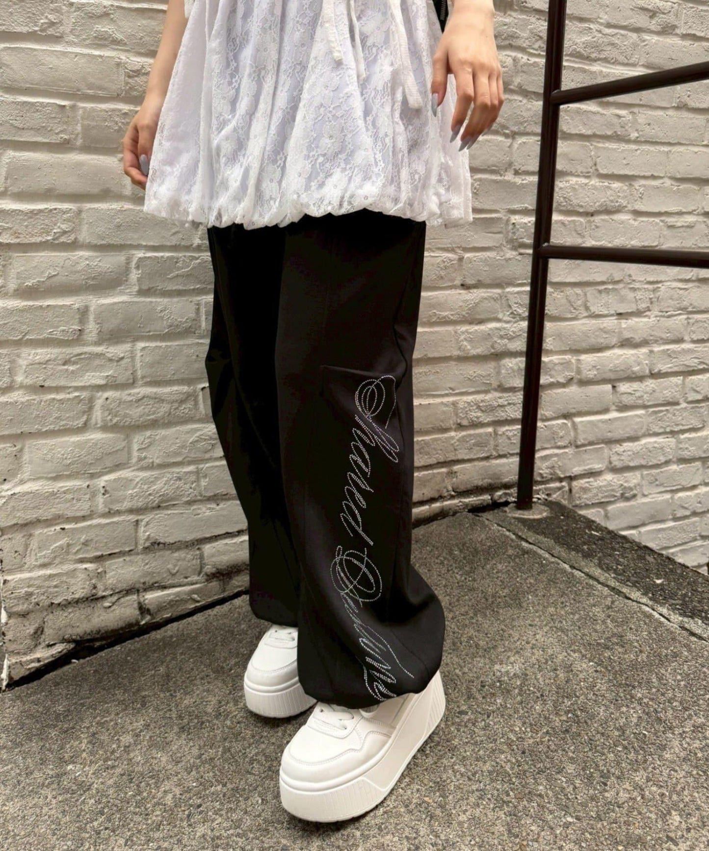 291105295