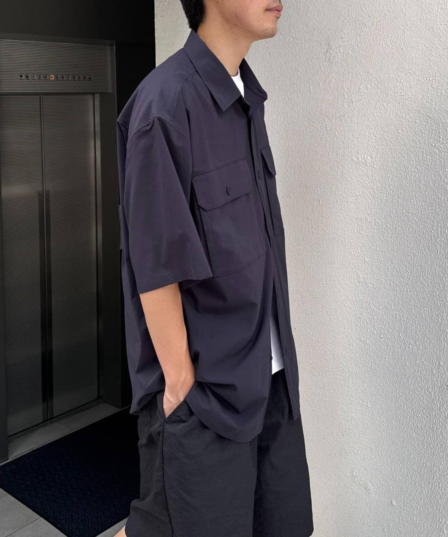 164641562
