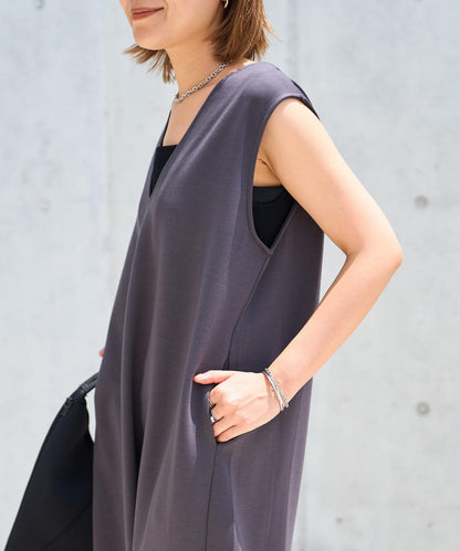 136808671