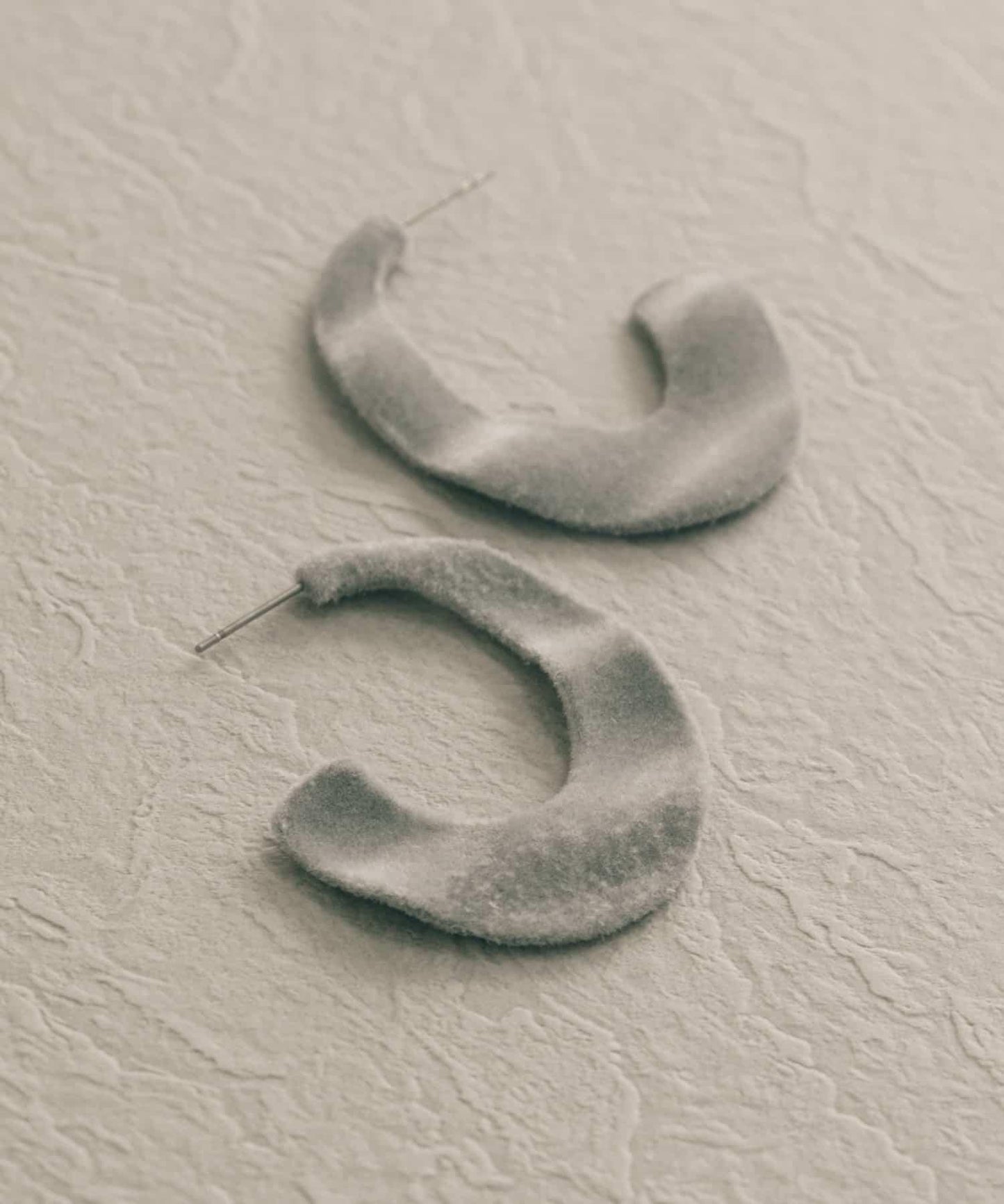 147922185