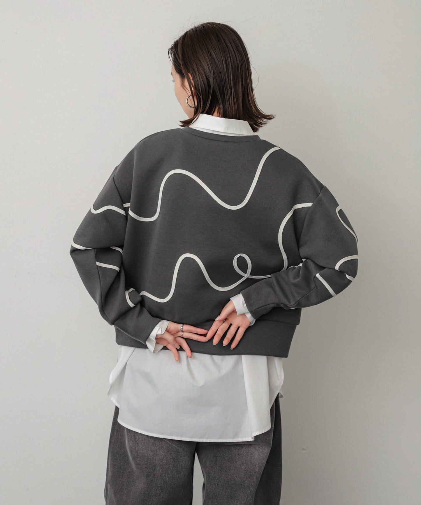 166053838
