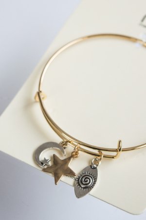 100663110