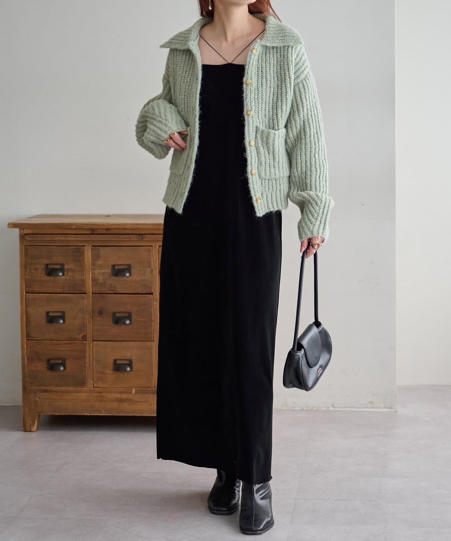 104069962