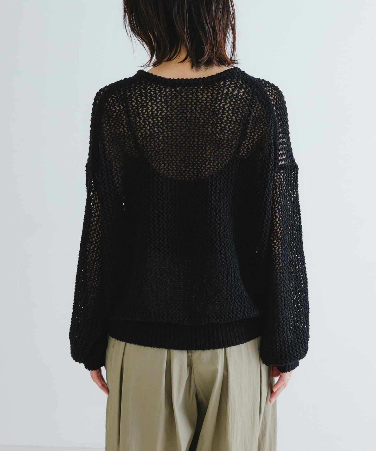 166113195