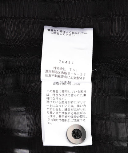 157082299