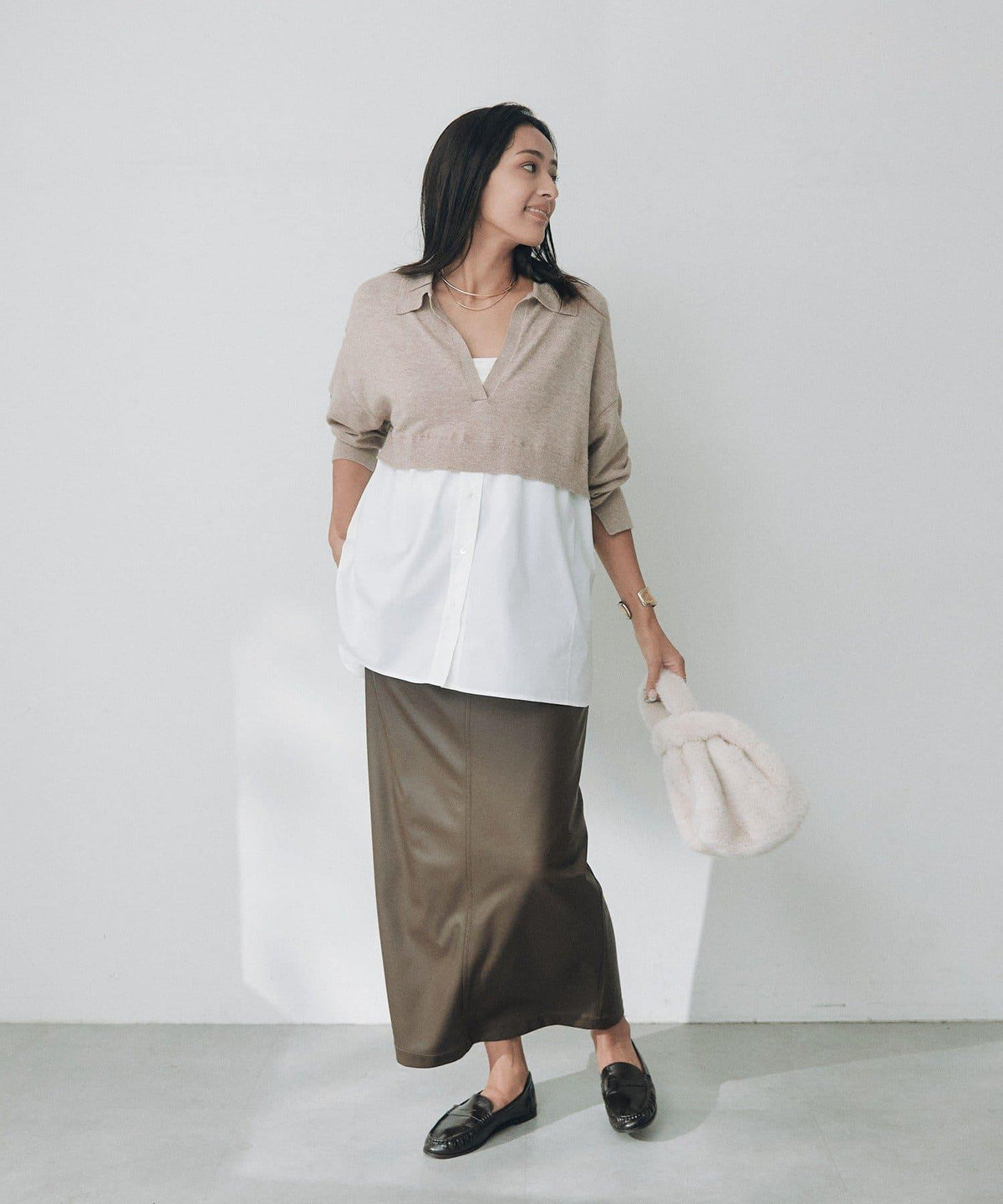 173487633