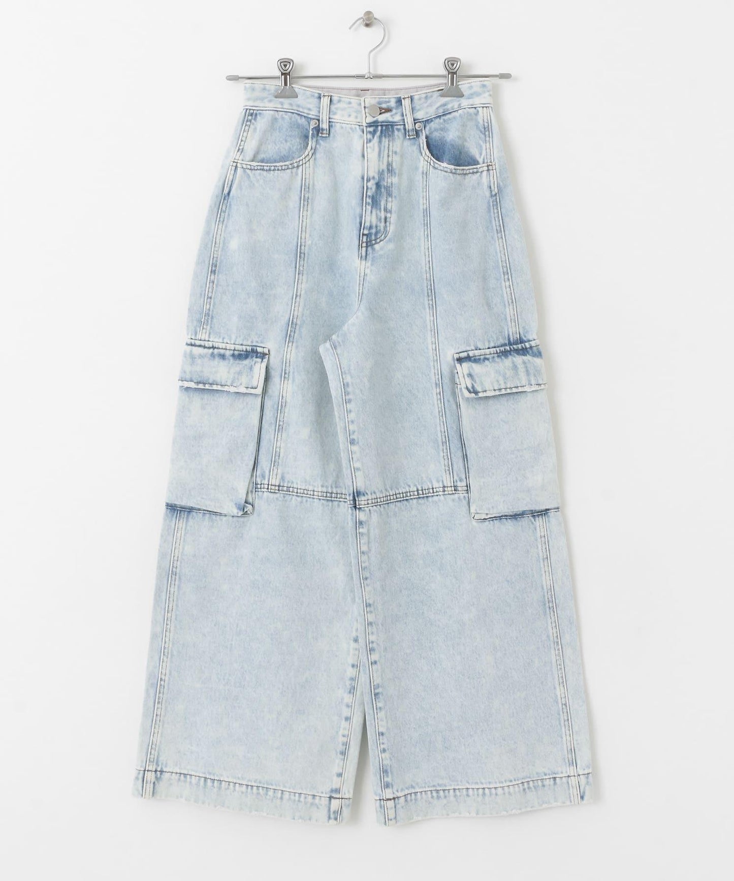 138401903