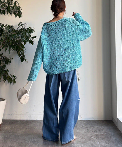 281585928