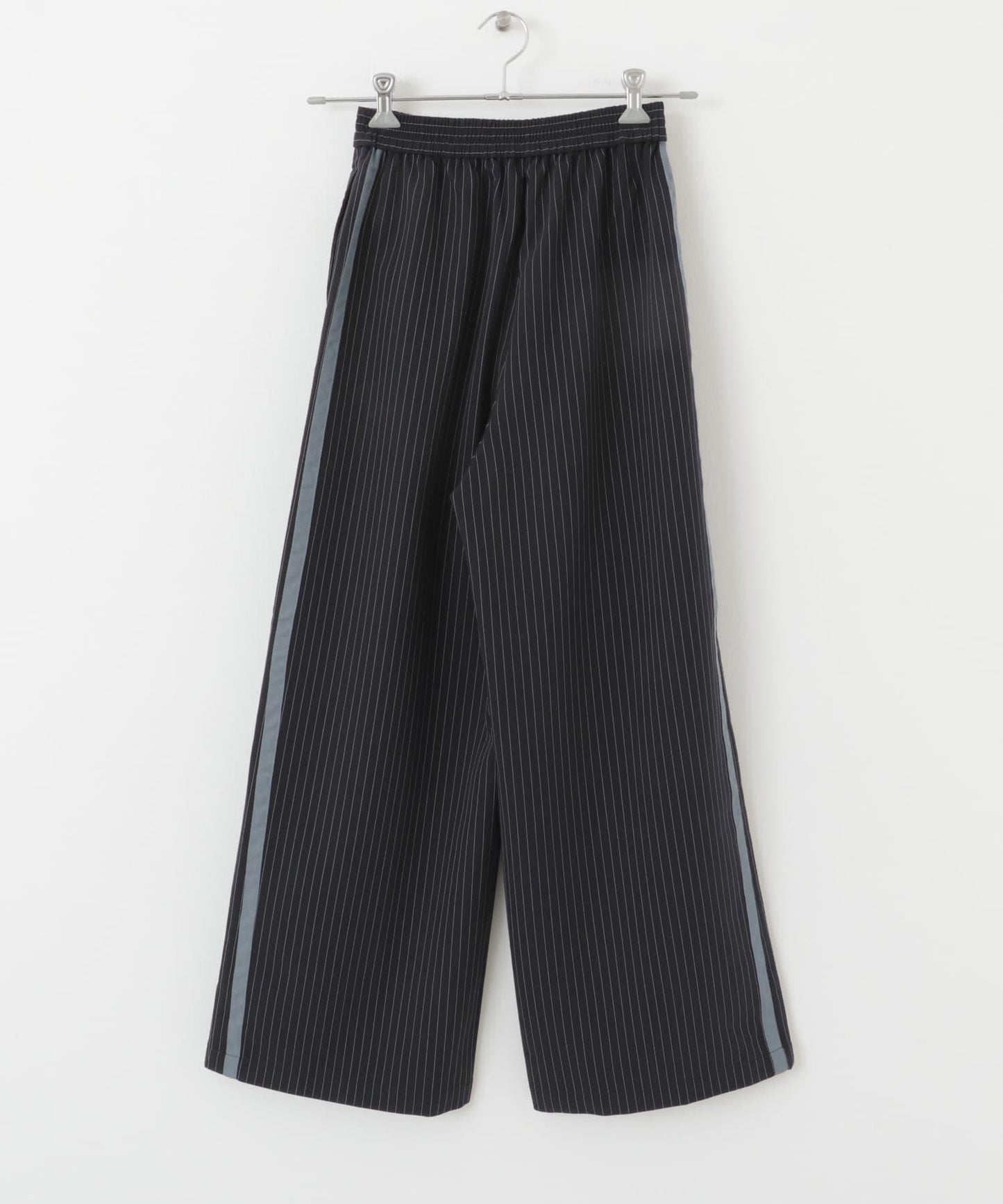 159651897
