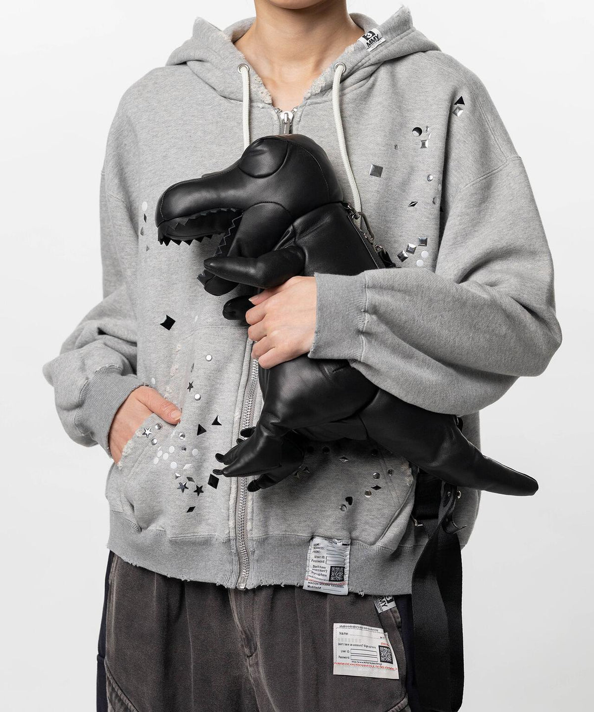 174261105