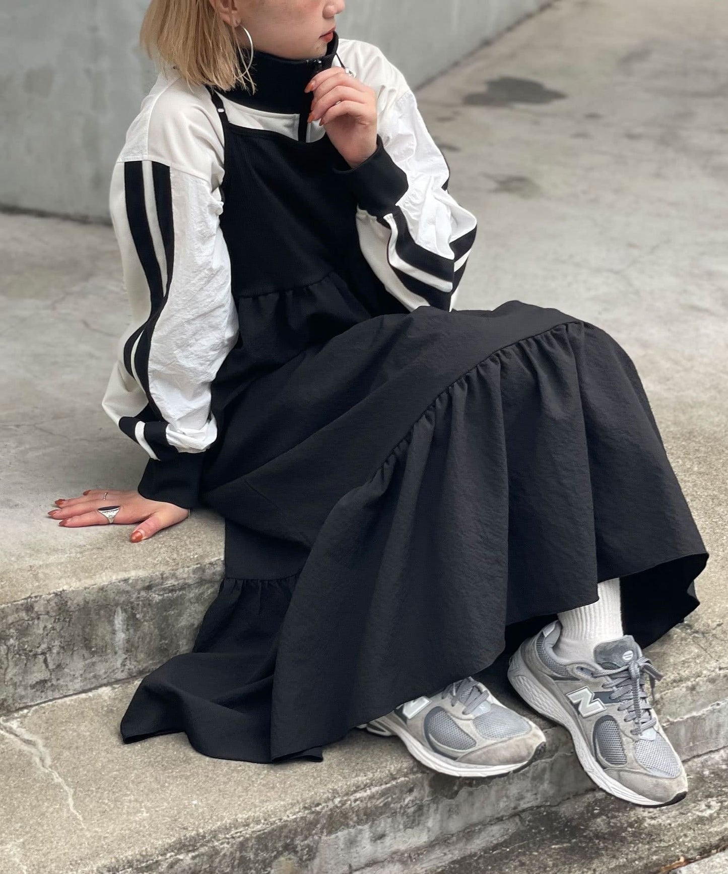99695370