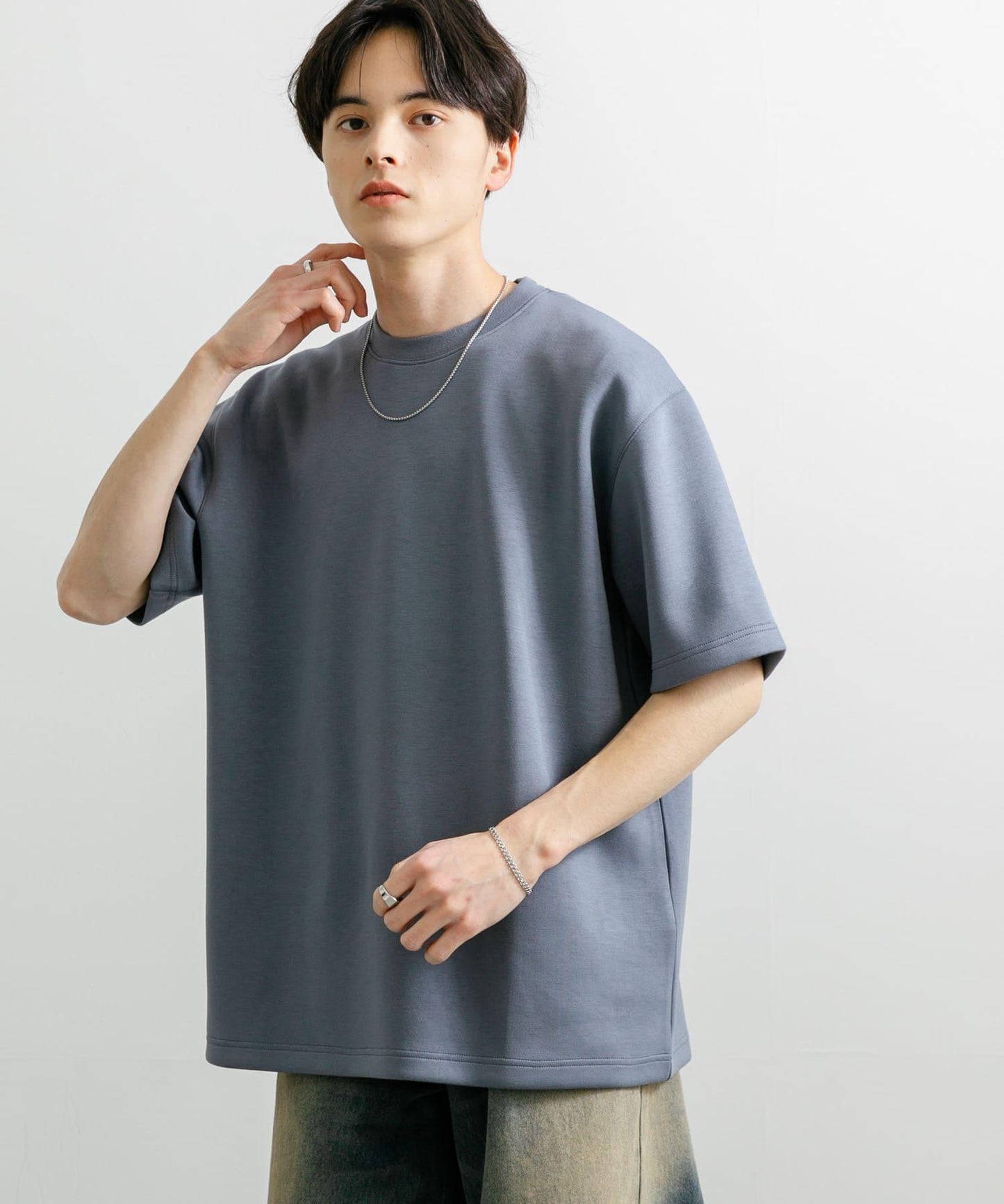 166073307