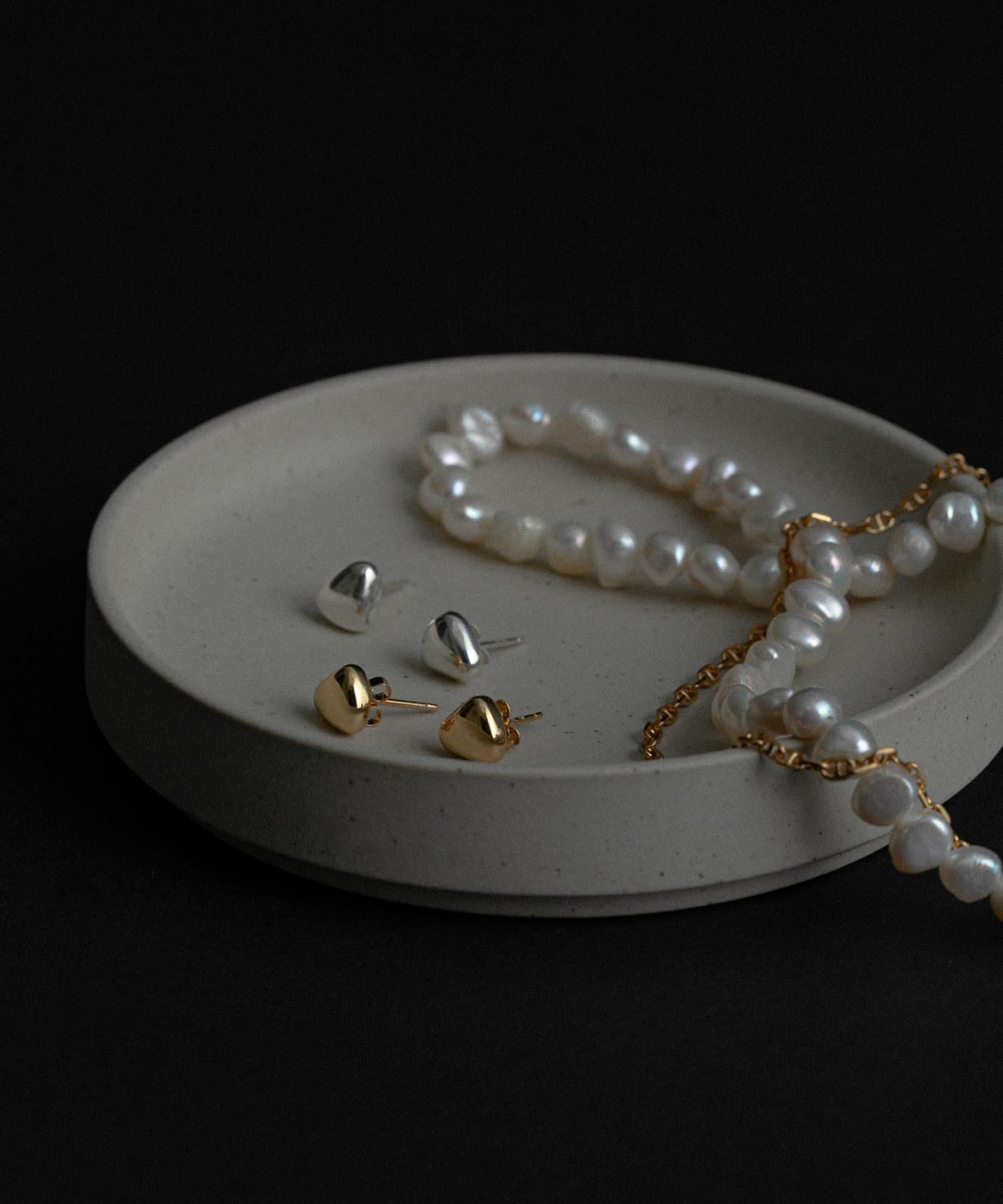 147955946