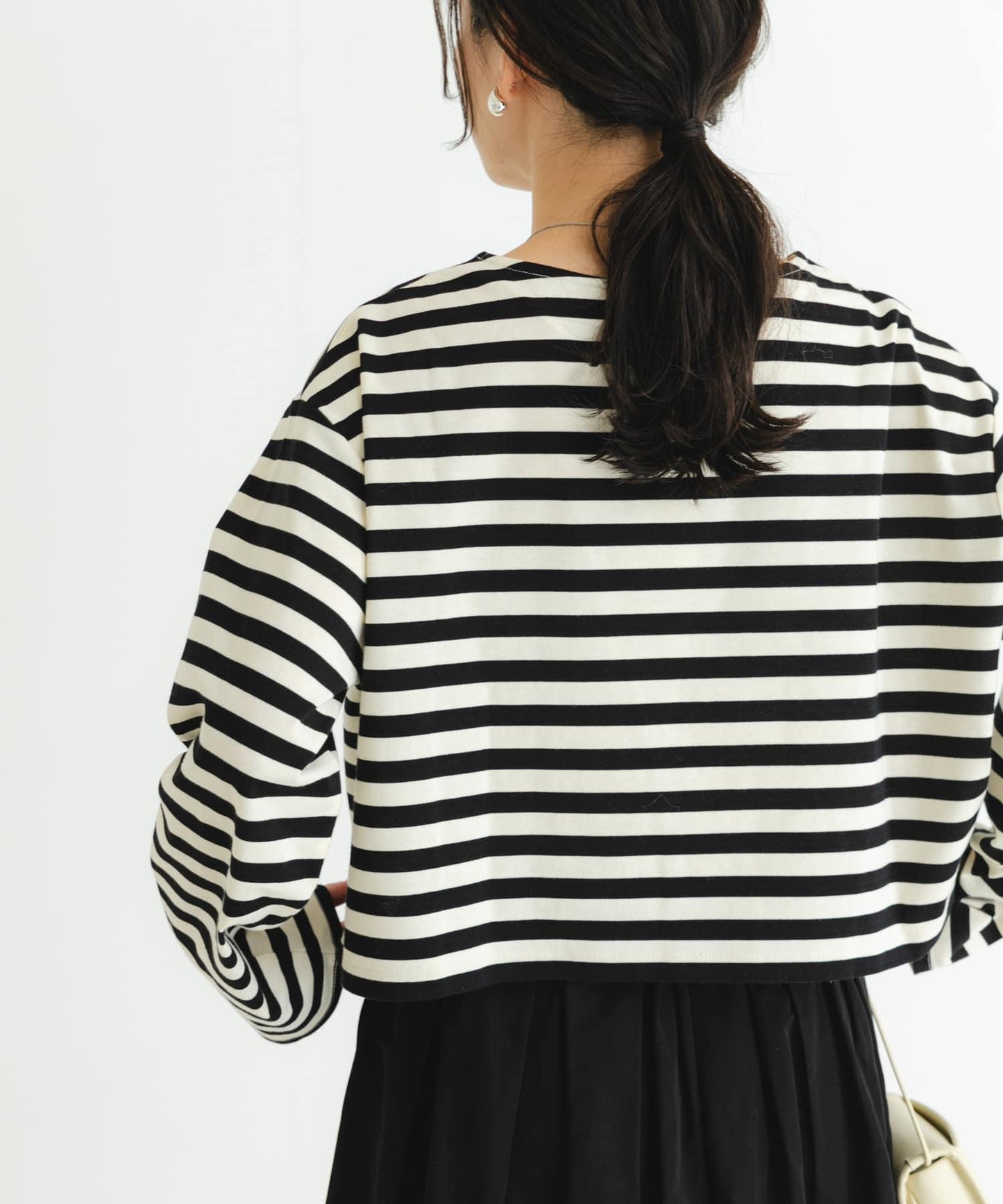 166134379