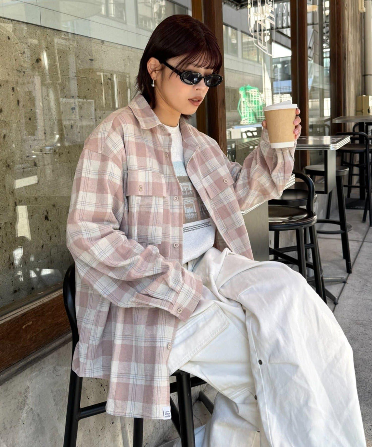 281582123