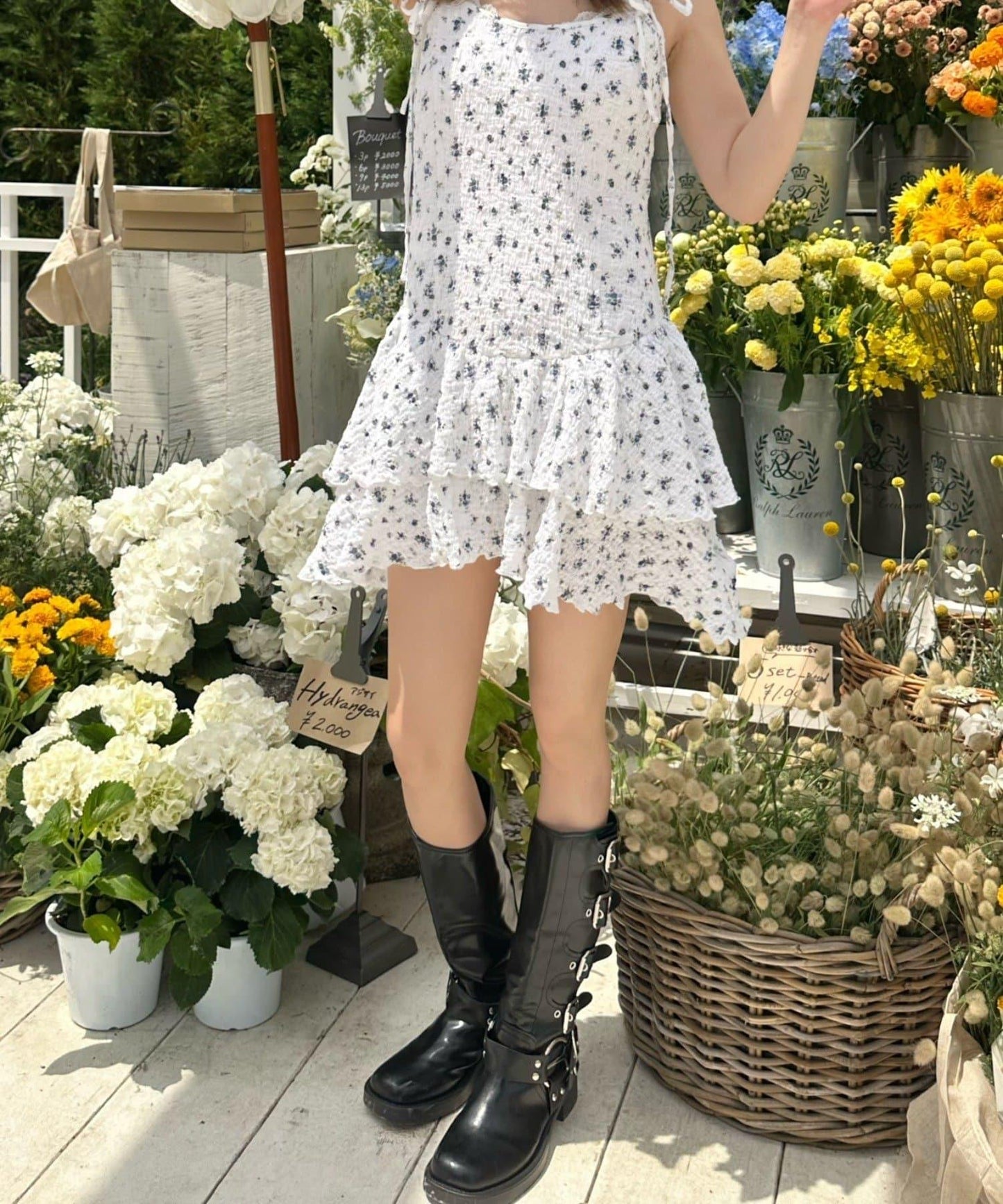 169044237