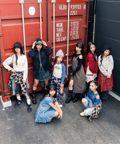 163033073