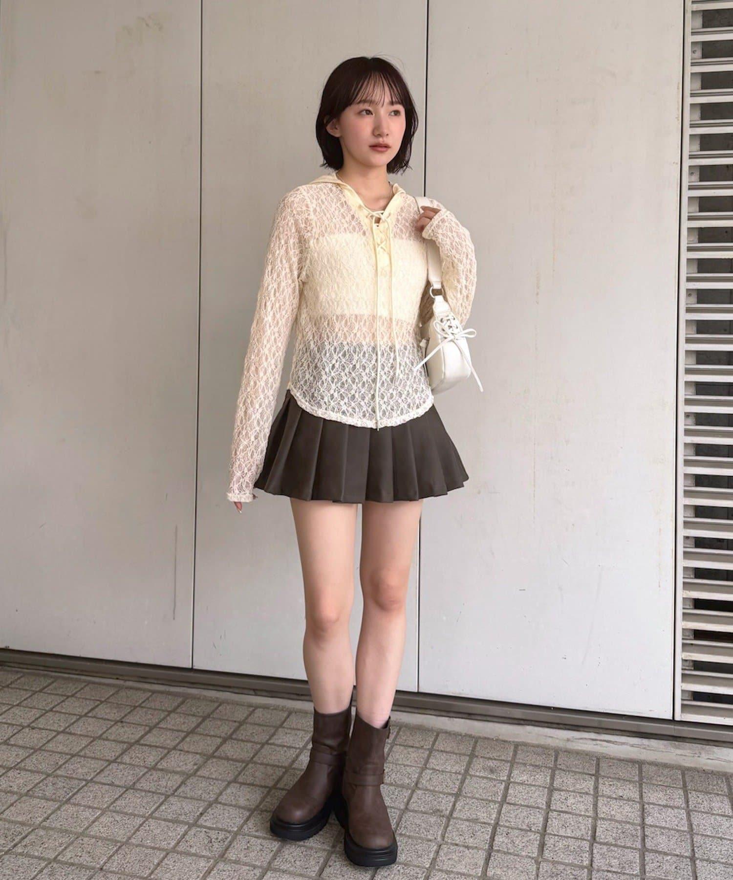 163040305
