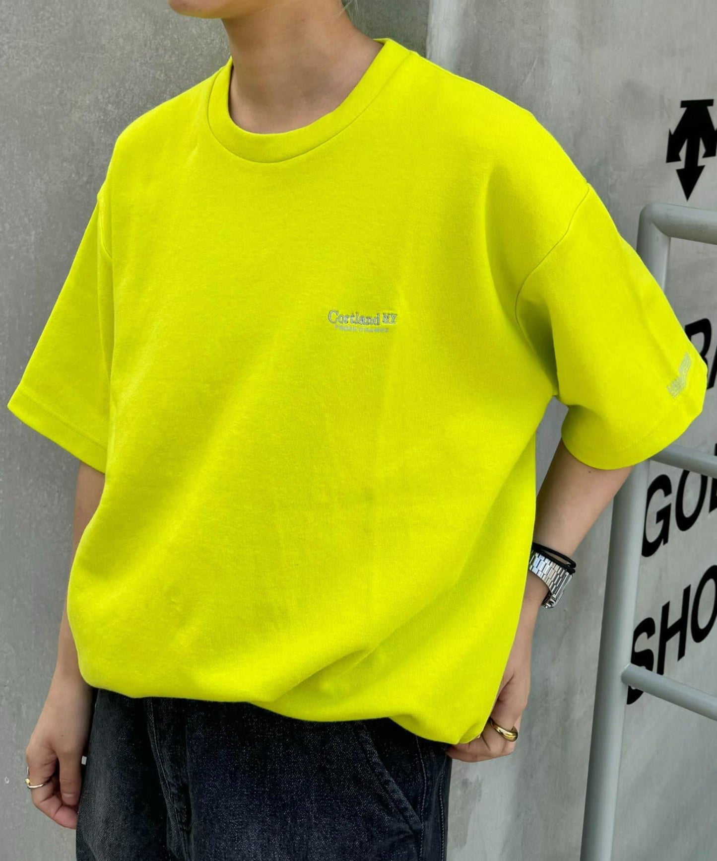 125795136