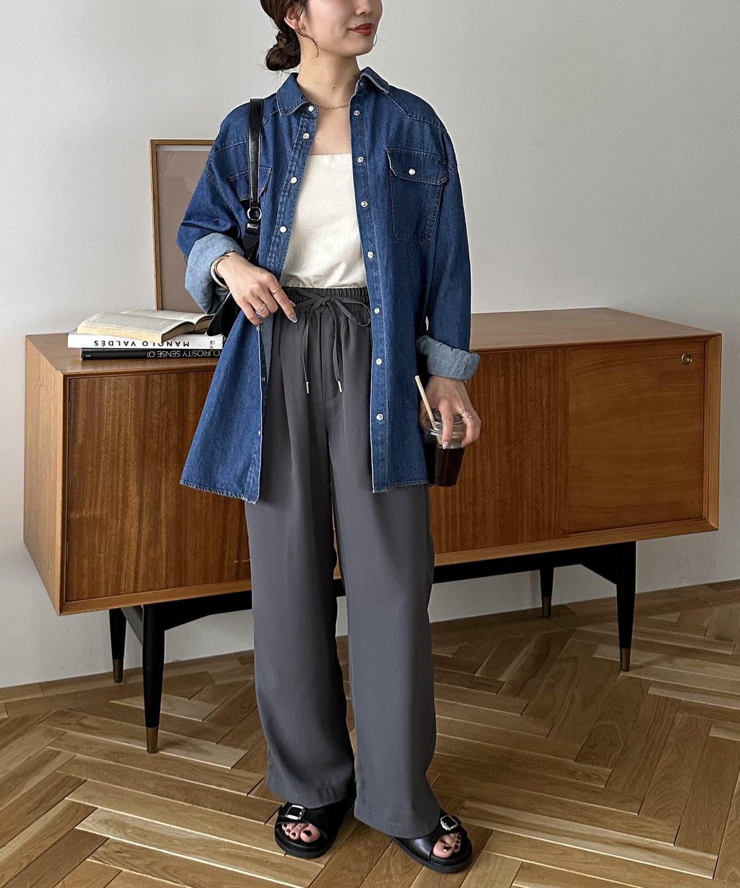 169040353