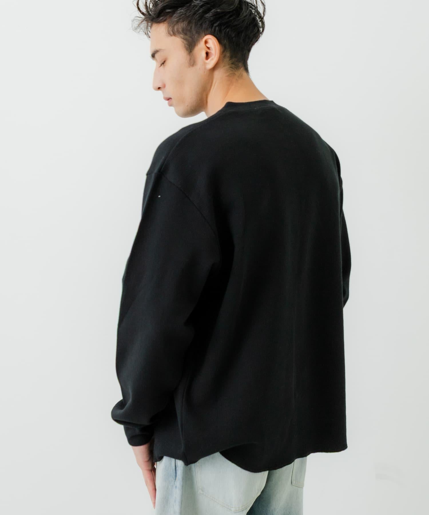 163845945
