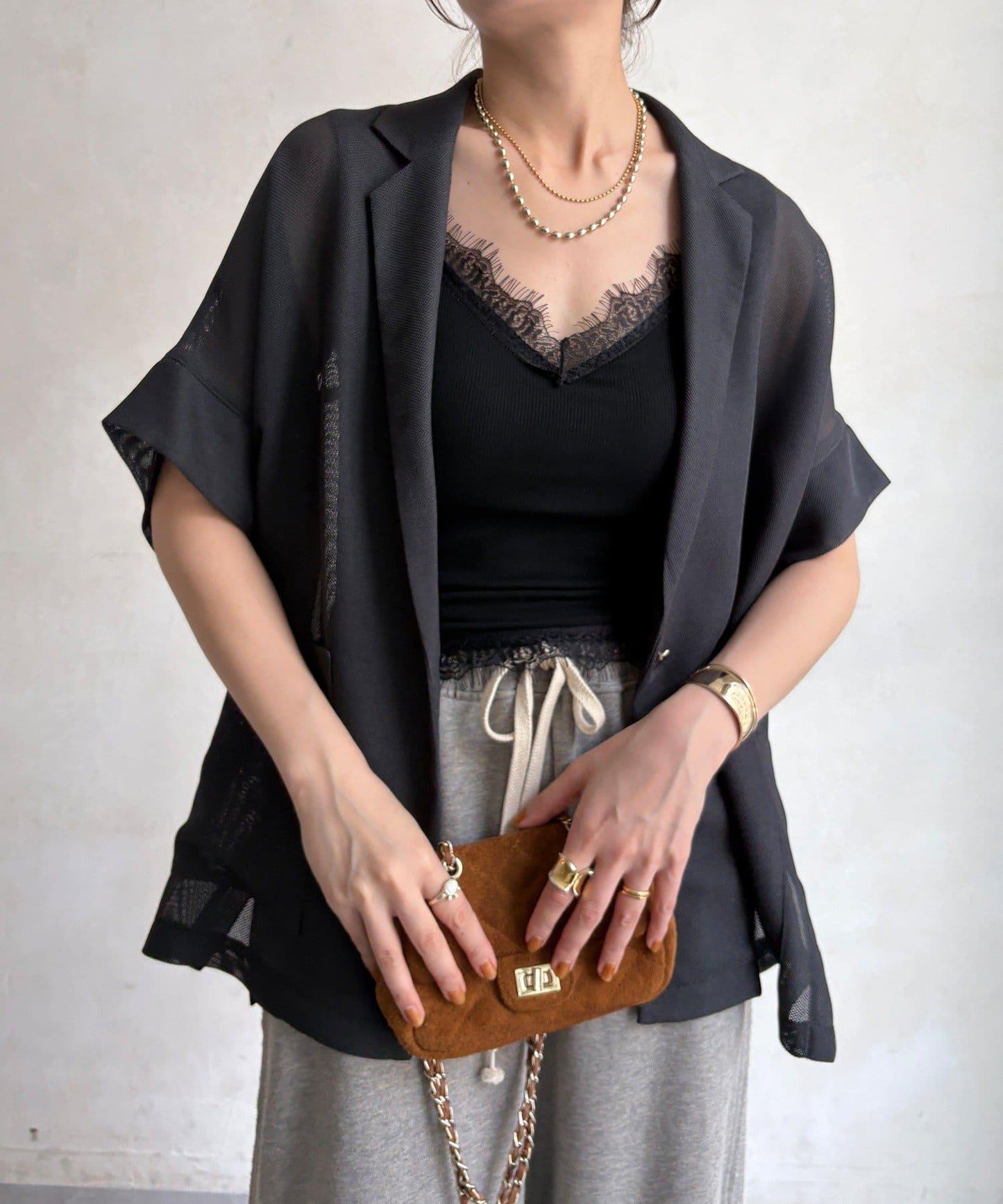 171104812