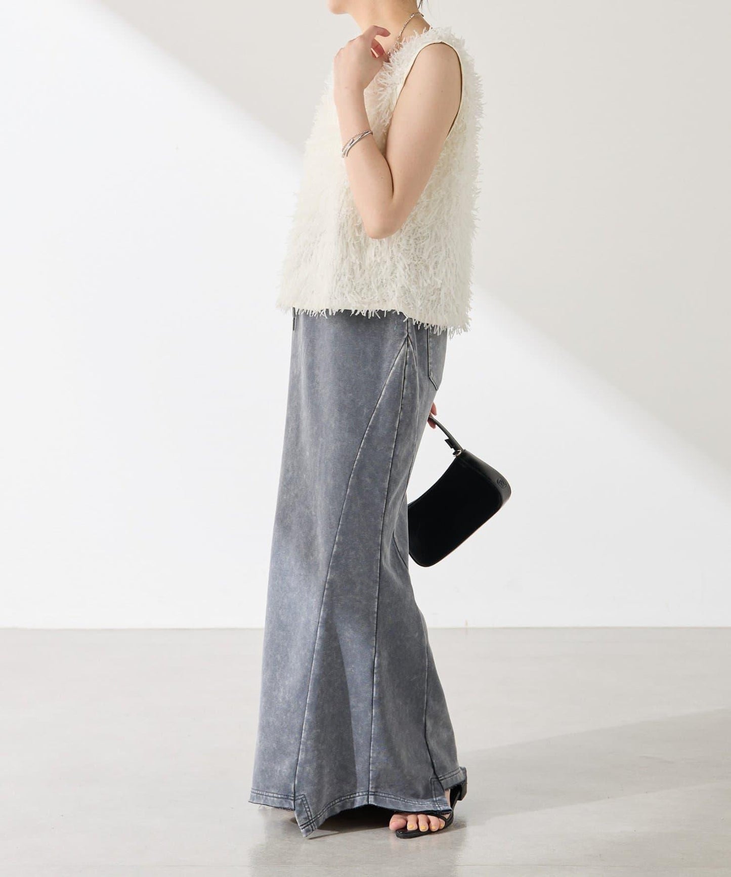 162248134