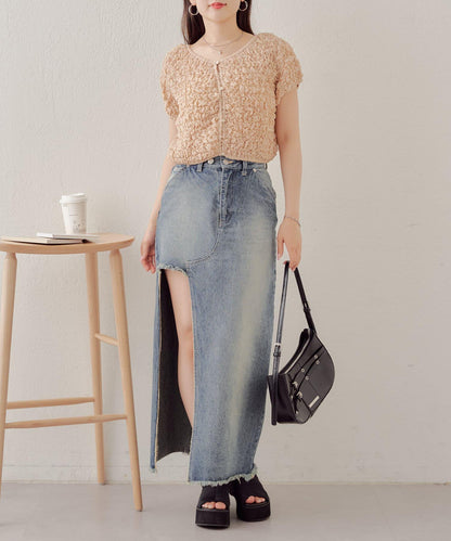 150956403