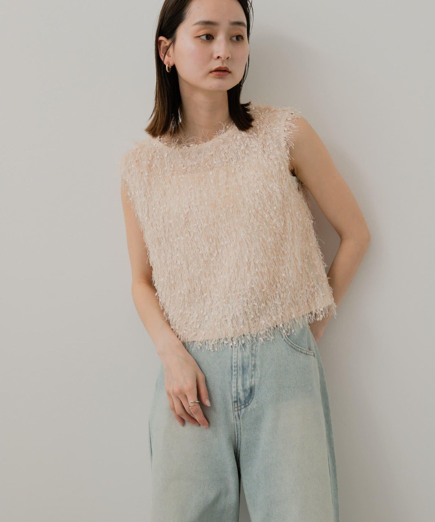 156918869