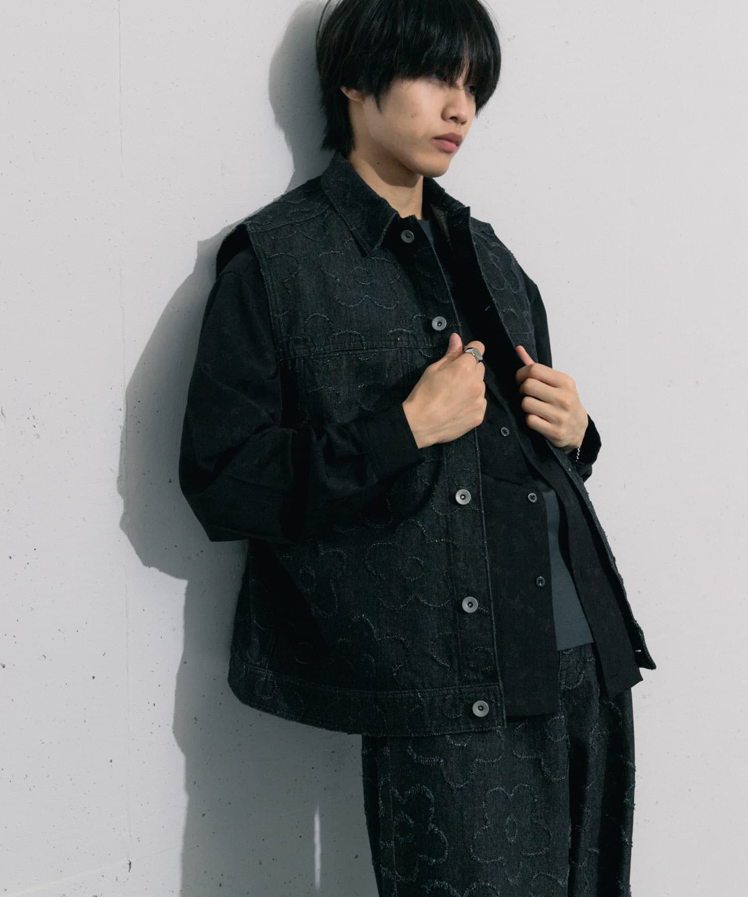 121020372