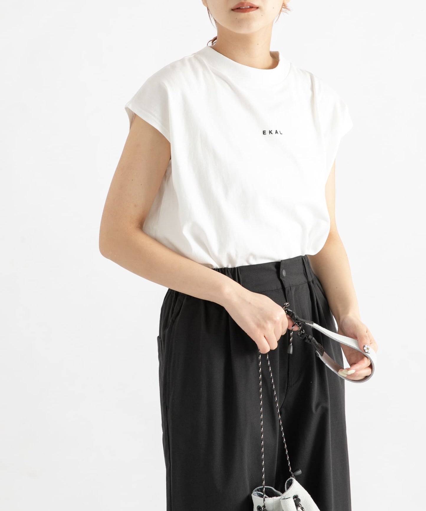 126903852