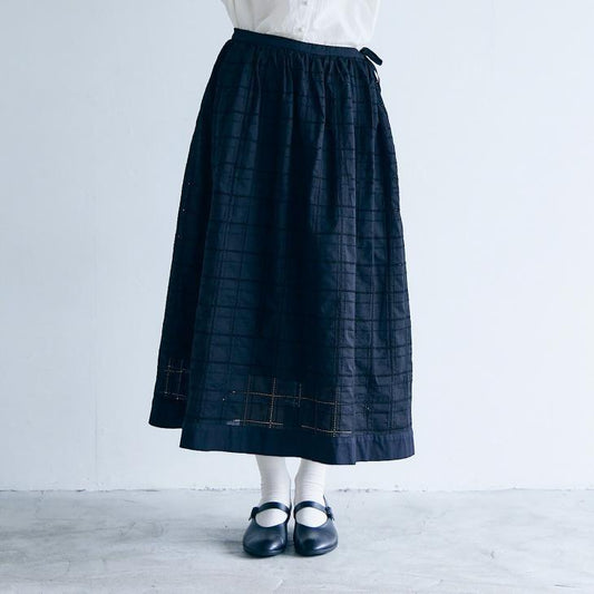 MAGALI | ガーメントダイ・コットンレース・サイドボタンスカート (black) | スカート  マガリ  (sk77bk)