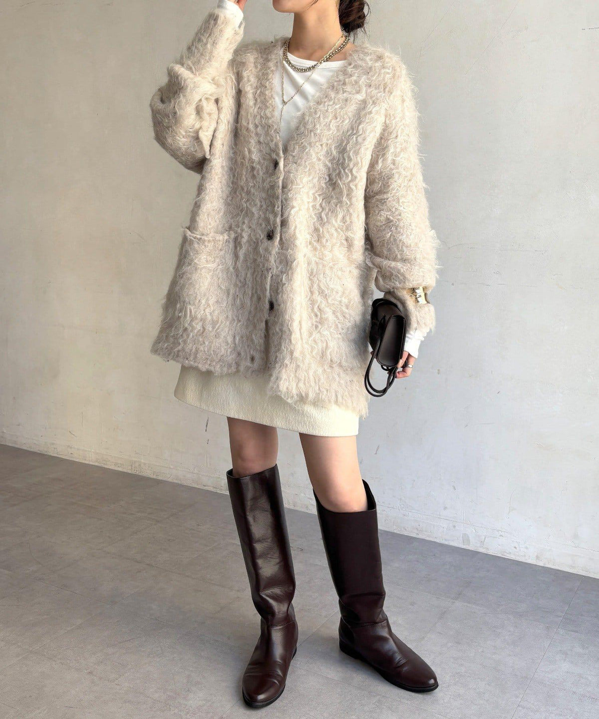 174055595