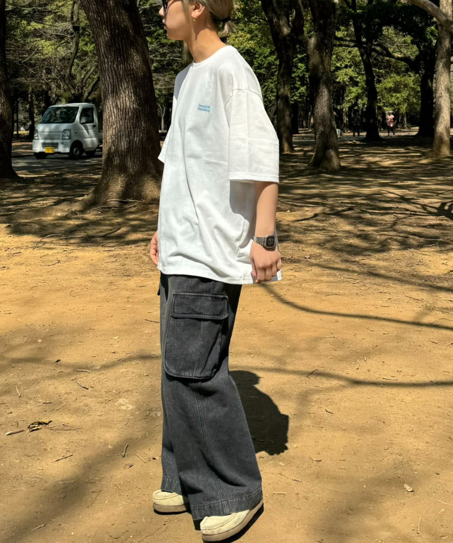 118372562