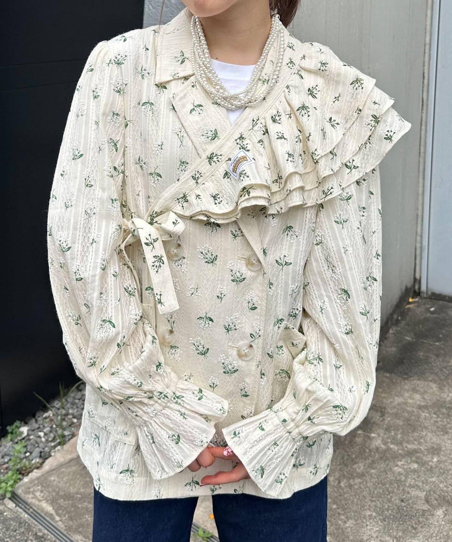 138686894